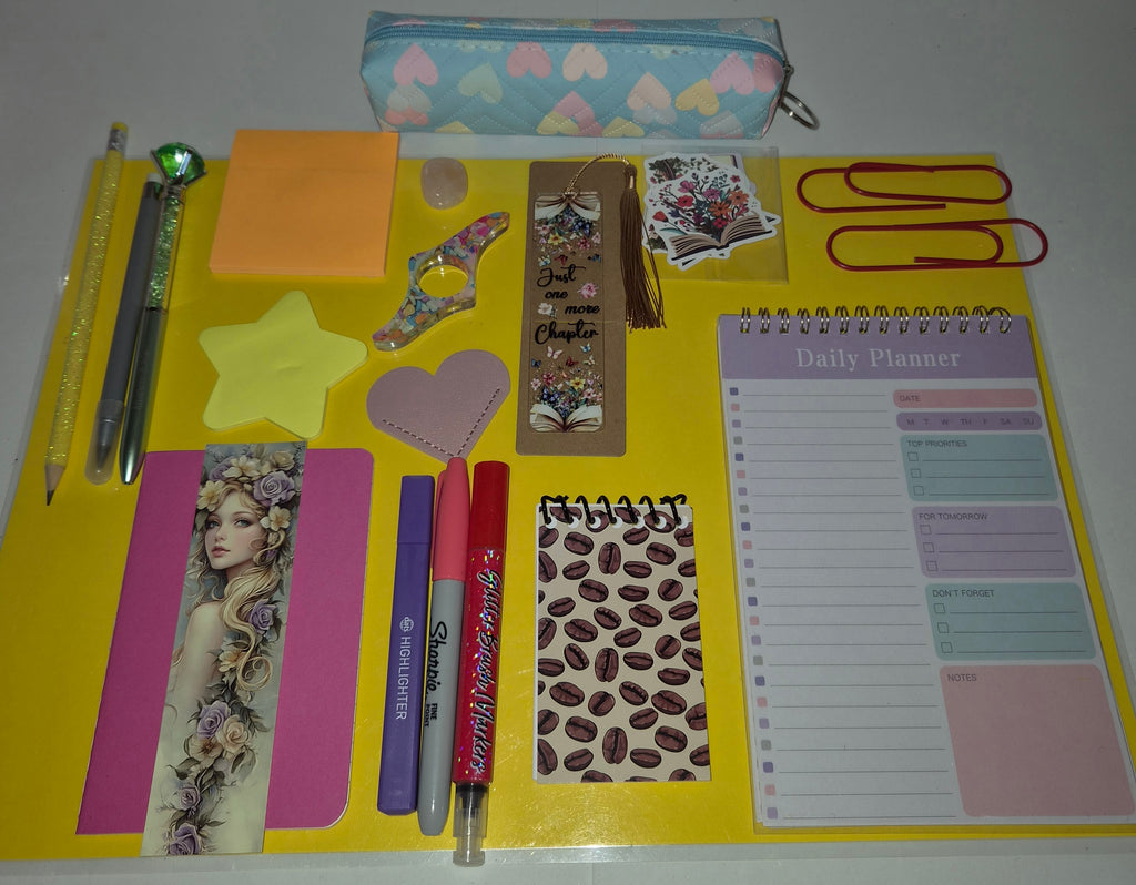 Mummy & Me Pages & Pens Mystery Bundles